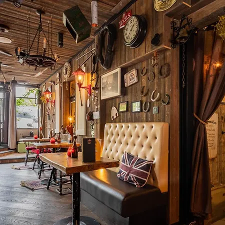 Den Oude 住宿加早餐酒店